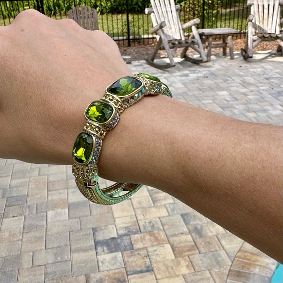 Heidi Daus ‘Grand Slam’ Crystal Bangle Bracelet - Picture 7 of 12